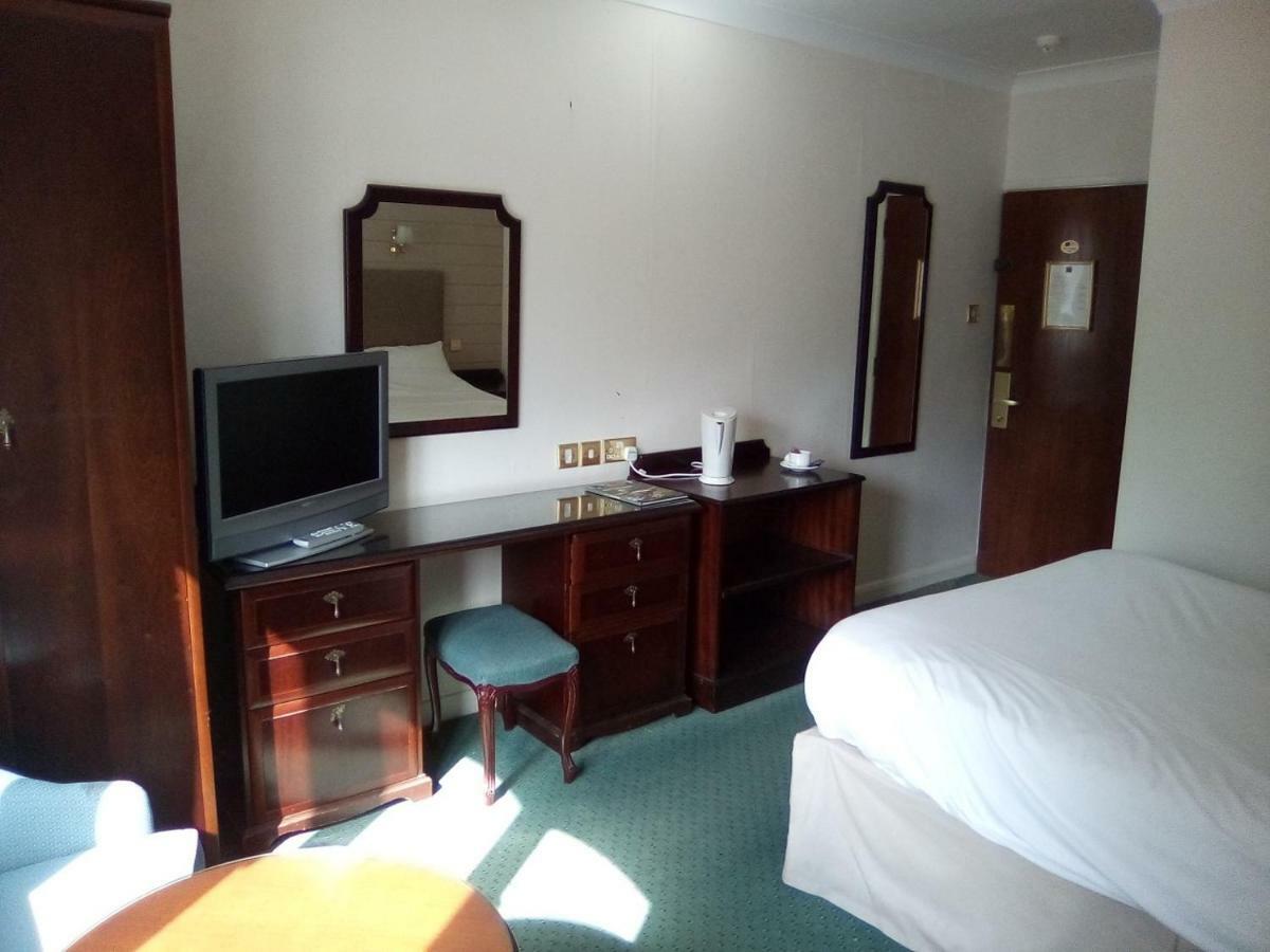 Charmwood Hotel - Cherry Park Hall Вёксоп Экстерьер фото